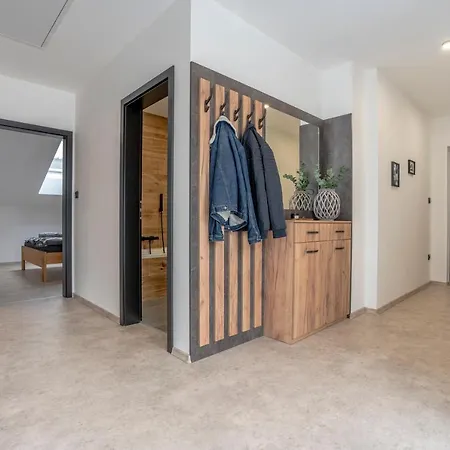 Lazenske Apartment *