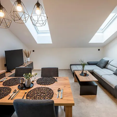 Lazenske Apartment